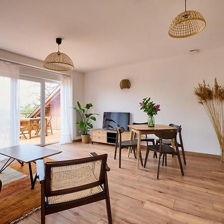 Appartement Le Noyer - Appt Avec Terrasse Et Jardin Partage à Puberg Extérieur photo