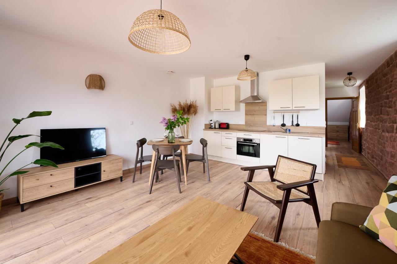 Appartement Le Noyer - Appt Avec Terrasse Et Jardin Partage à Puberg Extérieur photo